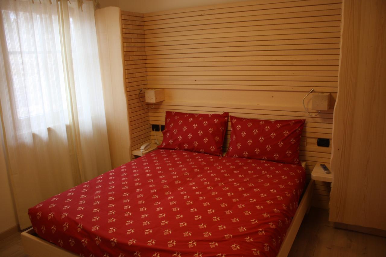 Agriturismo Pianrestel กาวาเลเซ ภายนอก รูปภาพ