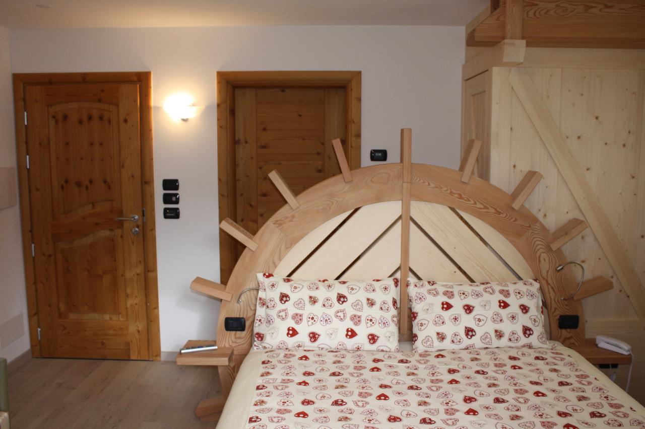Agriturismo Pianrestel กาวาเลเซ ภายนอก รูปภาพ